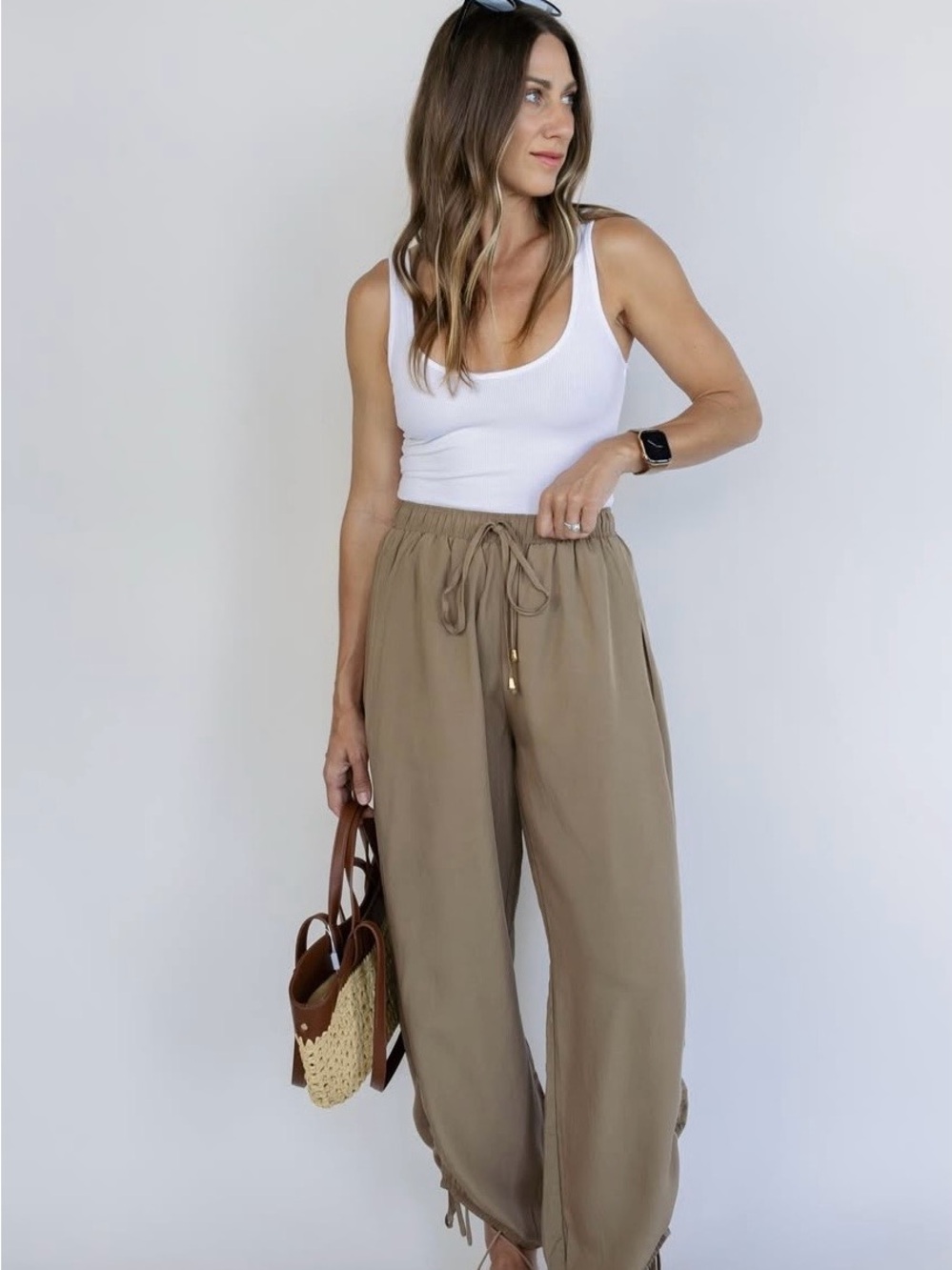 NWT Allie Rose Hartwell jogger Relaxed Drawstring Wide-Leg jogger pants- Taupe m